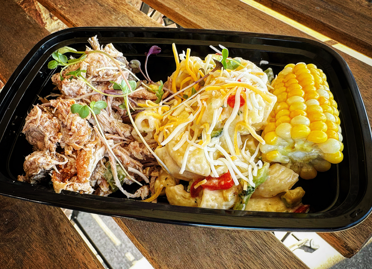 Pulled Pork w/ Corn & Veggie Mac & Cheese